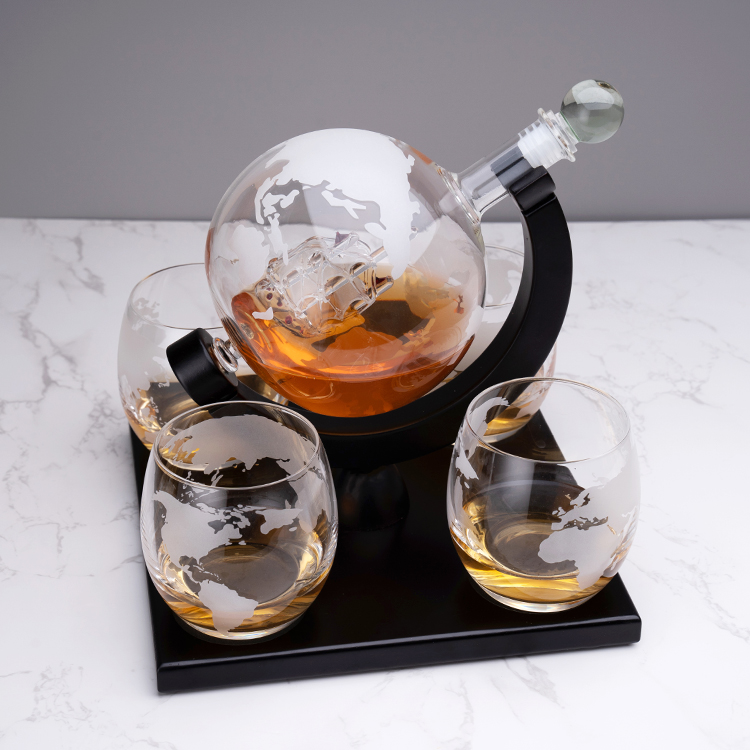 مصنع بيع مخصص 850ML جودة عالية - مراجعة Decanter Globe Set وسعره